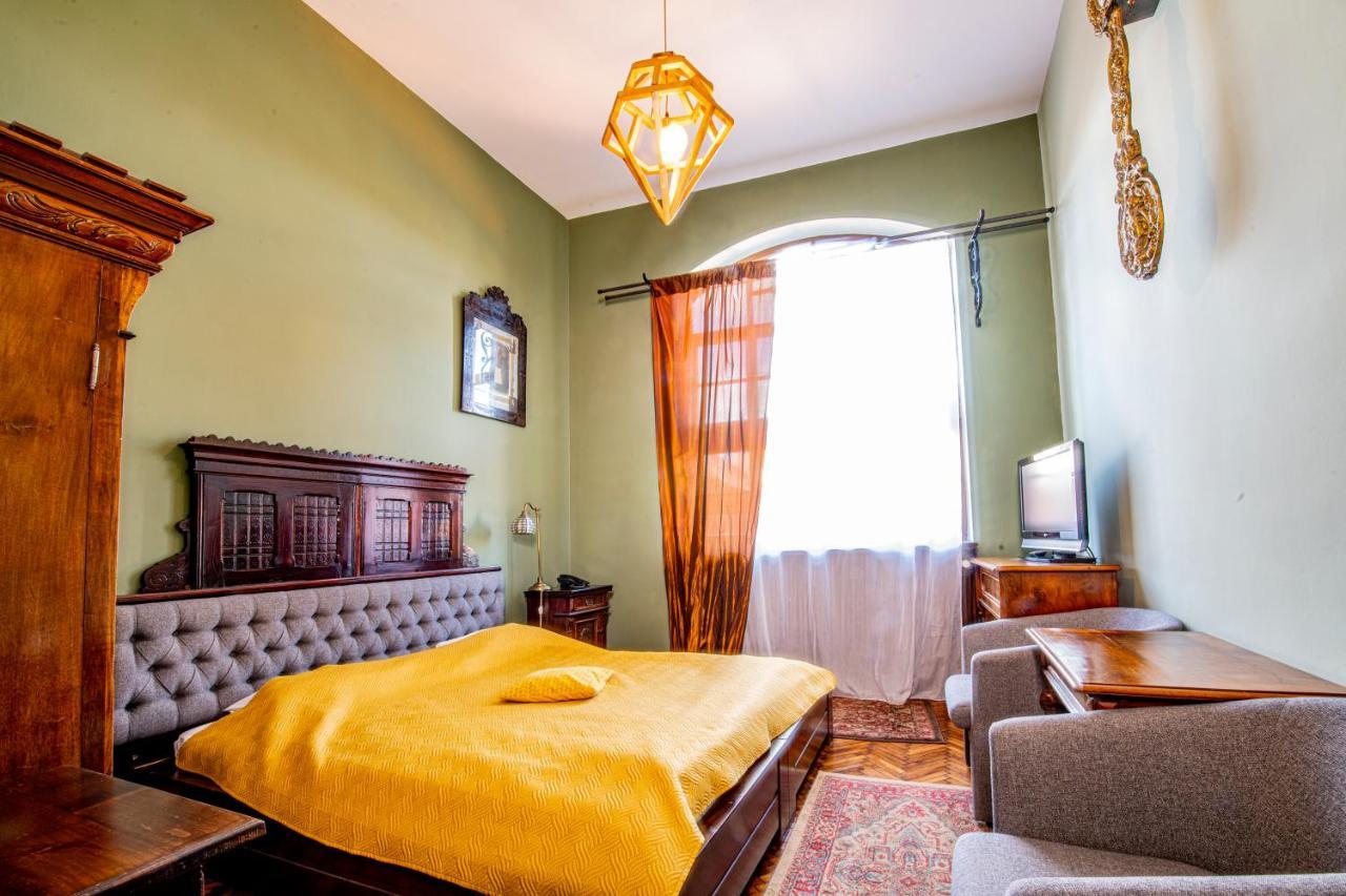 Hotel Poesis Satu Mare Dış mekan fotoğraf